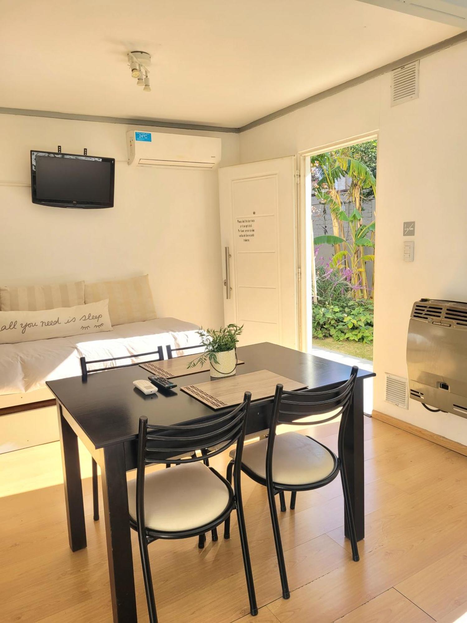 "Casa Amalia Apartamentos" Plaza Italia Y Av Aristides A 50Mts, Lugar Con Jardin Mendoza Exterior photo